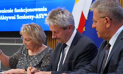Zdjęcie do  Gmina Dwikozy otrzymała dofinansowanie na aktywizację senior&oacute;w